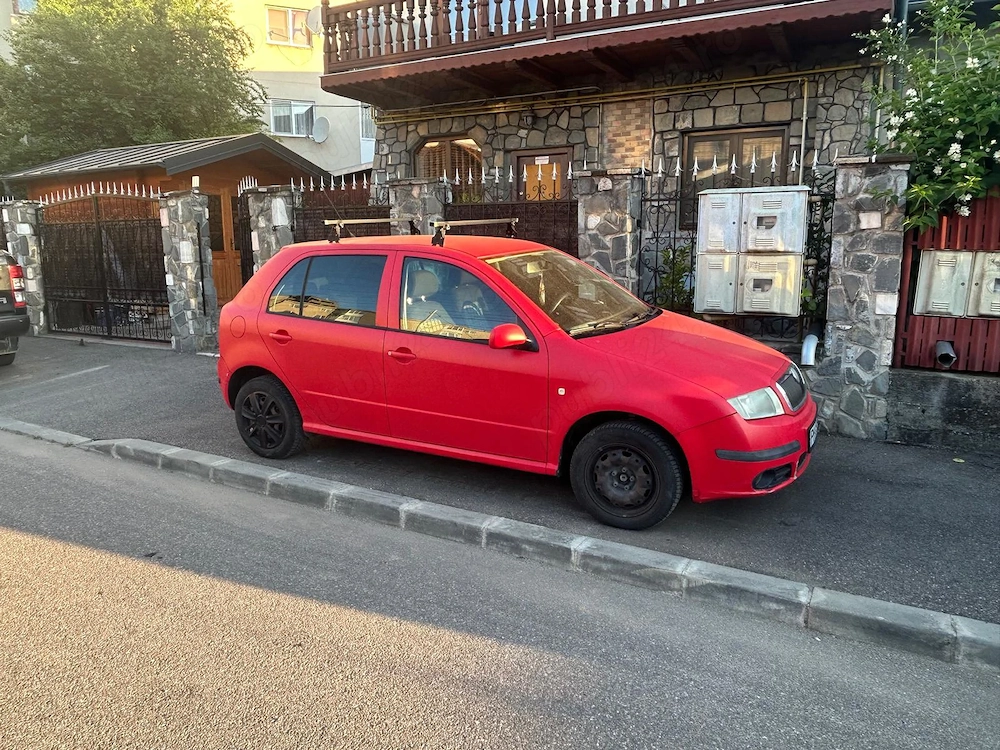 Vand URGENT Skoda Fabia ,1.2 benzina , an 2006 , km 77000 reali ,1300 euro negociabil 