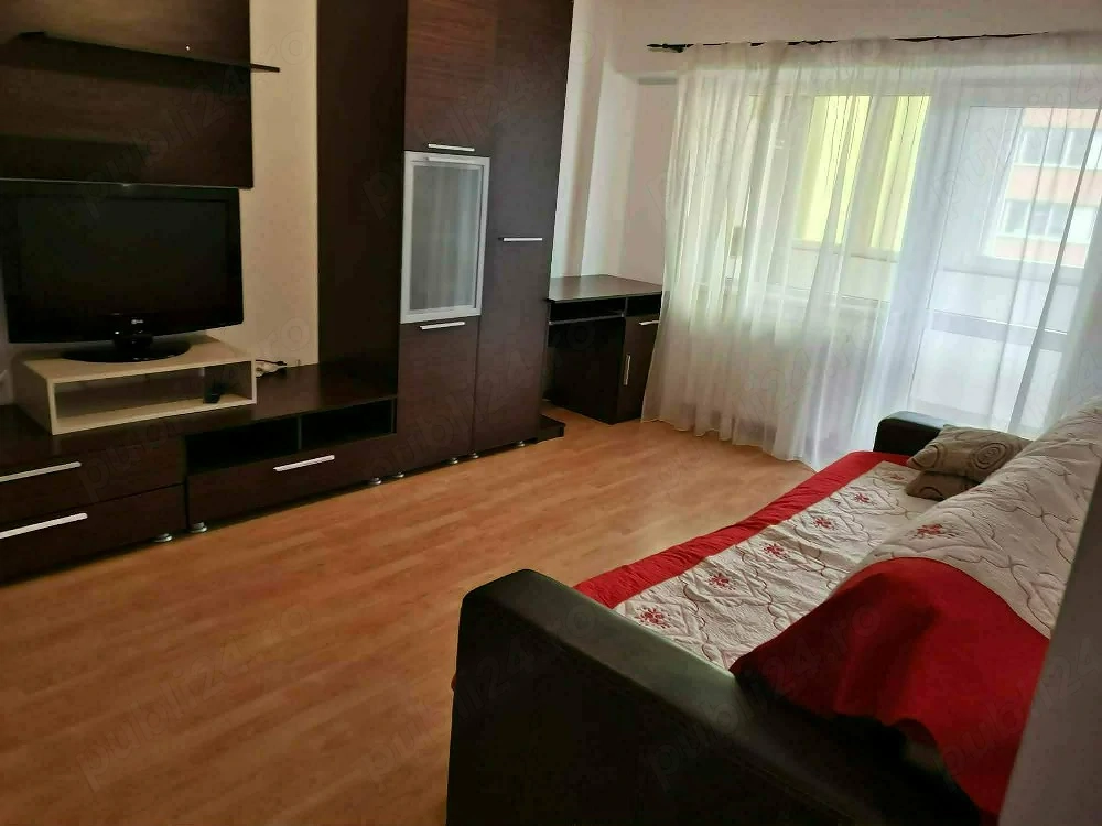 închiriez apartament cu doua camere 