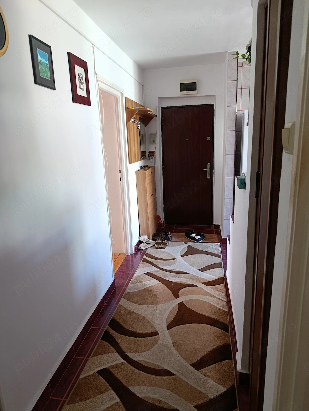 Vanzare apartament 3 camere, Resita, Moroasa 1