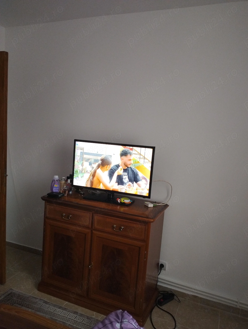 Vând apartament  la centru 