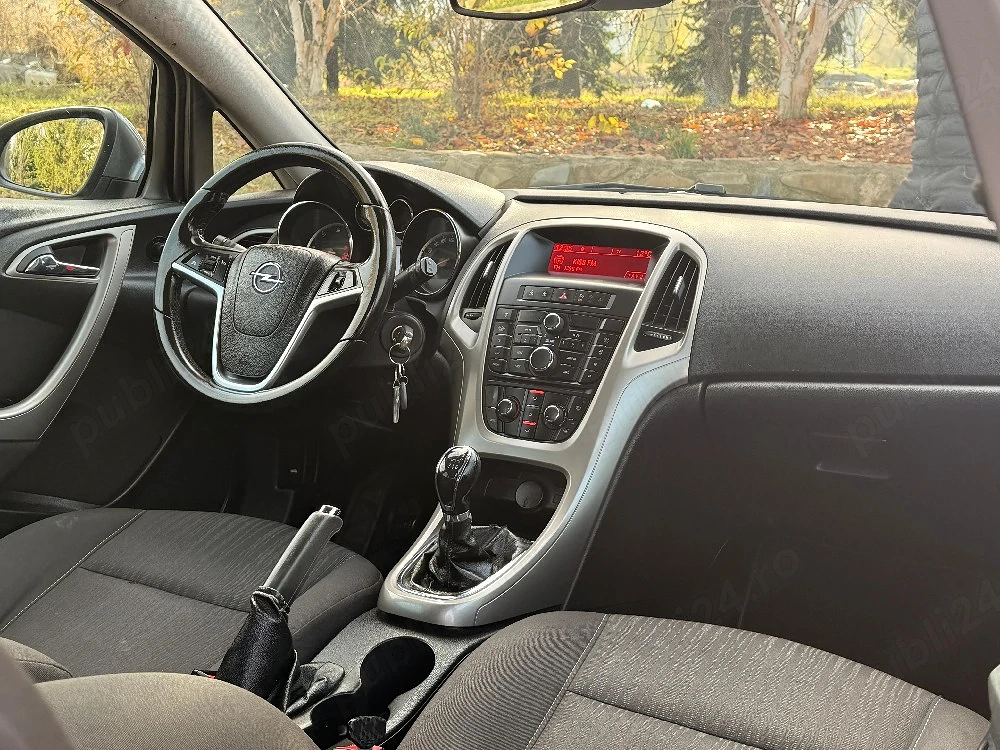 Opel Astra J Sports Tourer 1.7 CDTI