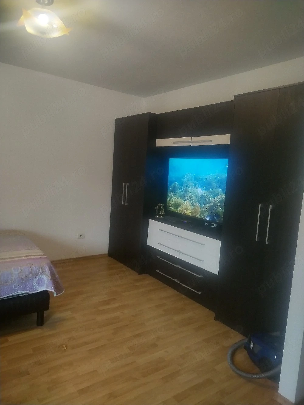 Închiriez garsonieră