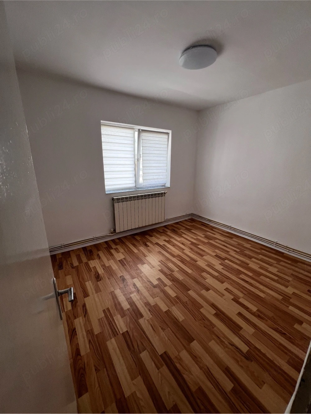 vand apartament