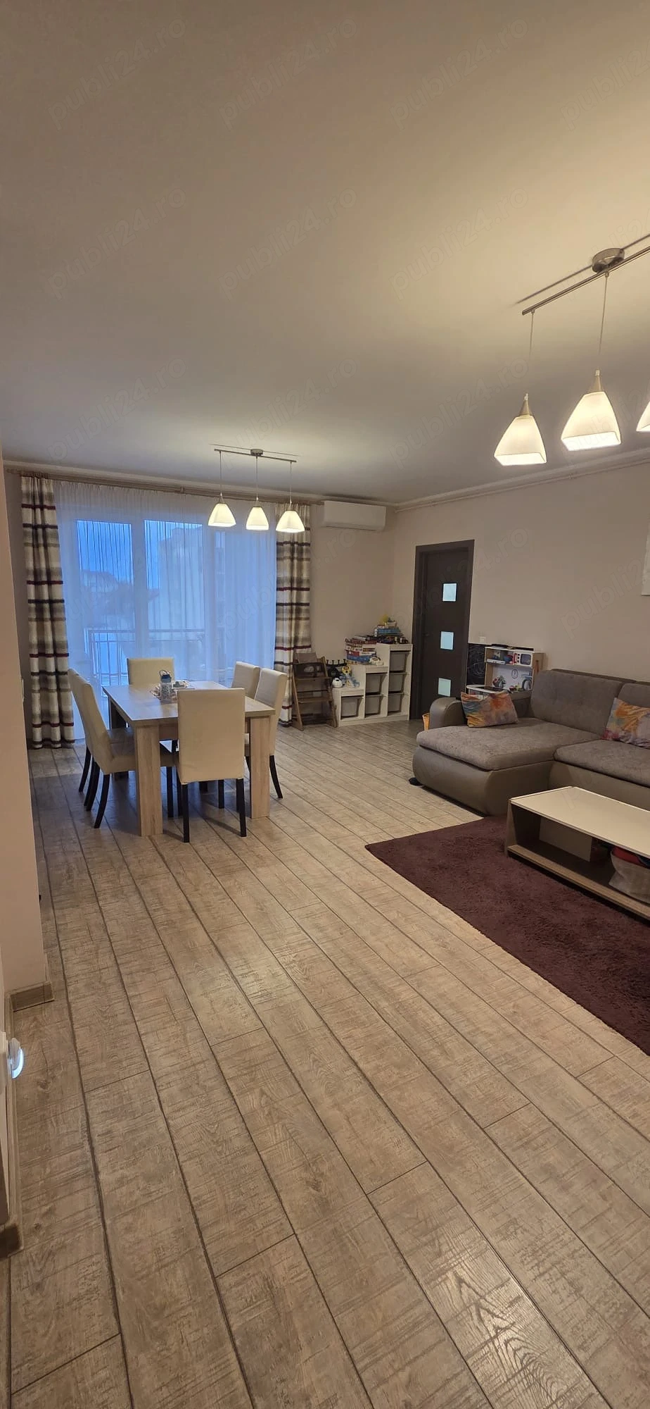 Proprietar Vând apartament 3 camere in City Residence Sibiu 