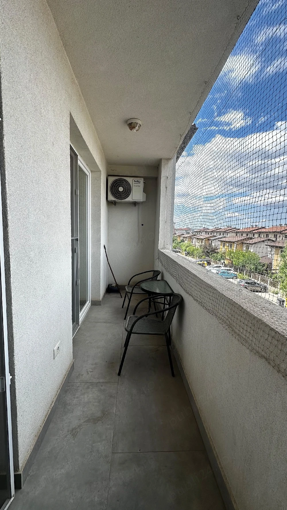 PROPRIETAR                         Inchiriez ap cu o cameră 
