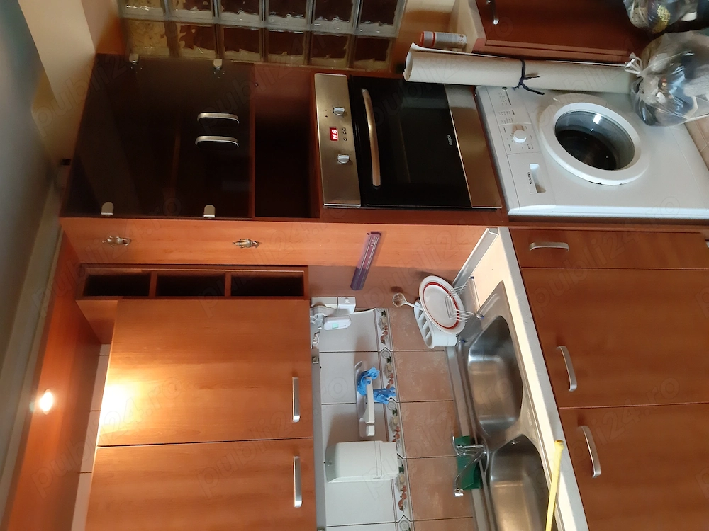 Proprietar vand 3 camere