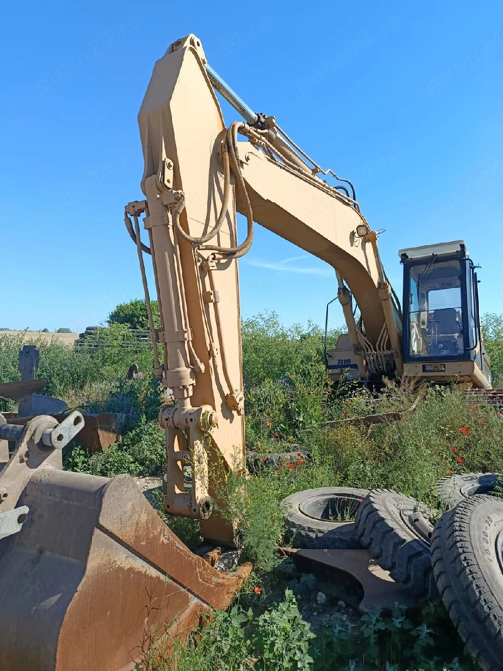 Excavator CAT   2Buc.