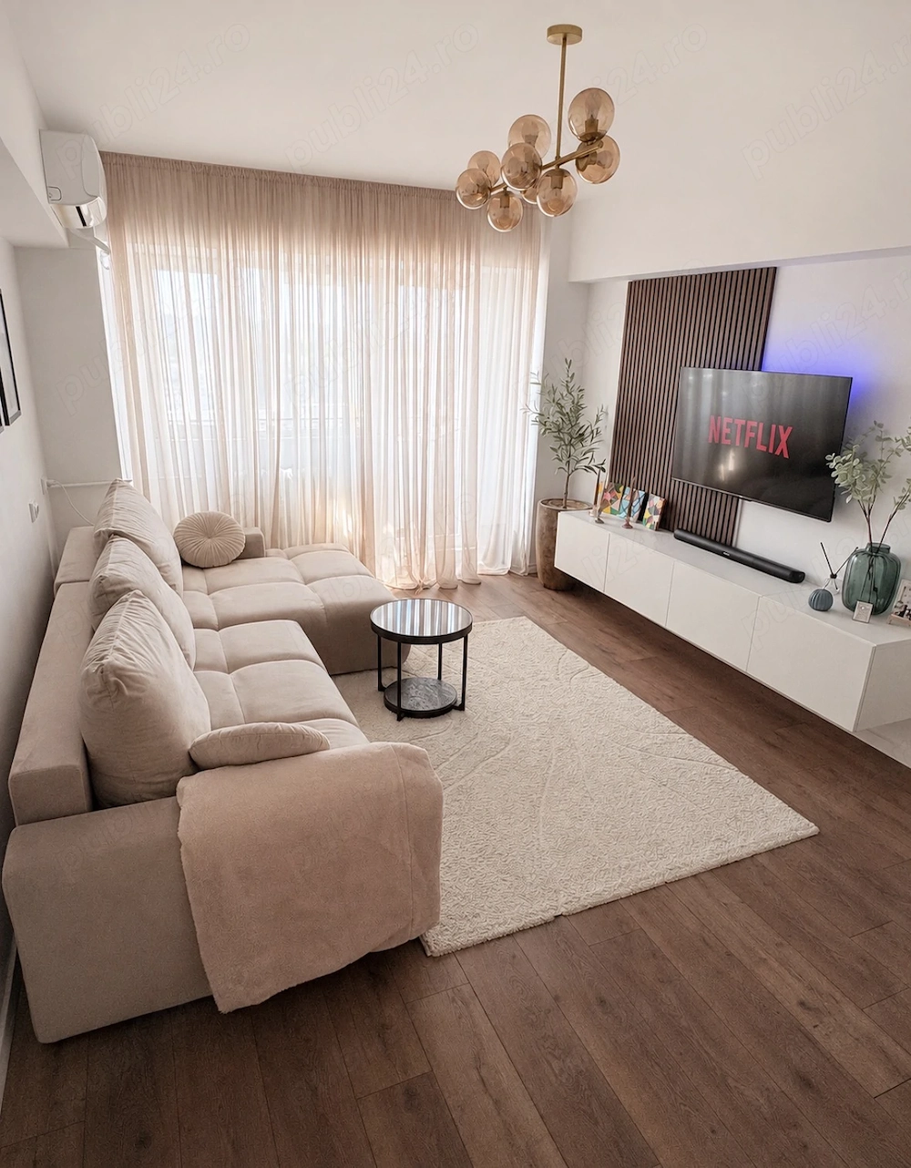 Vând apartament 3 camere, 74 mp, bloc 82, renovat total