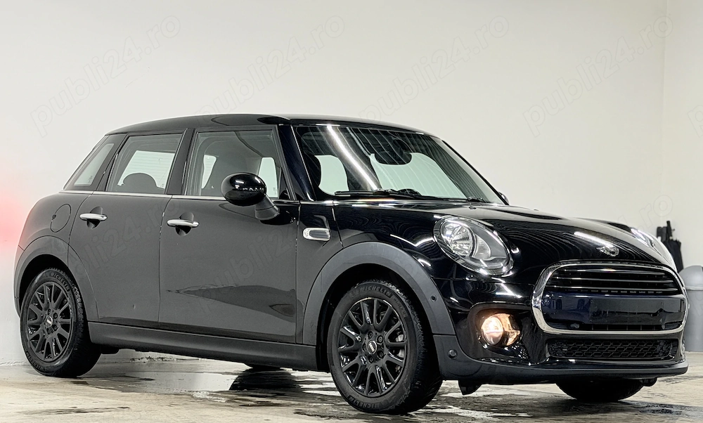 Mini 5 Doors Cooper 1.5 Classic - Benzina - Automatic  - 149.000 km