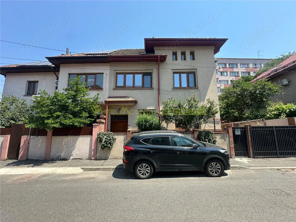Cas #259; interbelic #259; cu gr #259;din #259; proprie | S+P+E | Parcul Carol