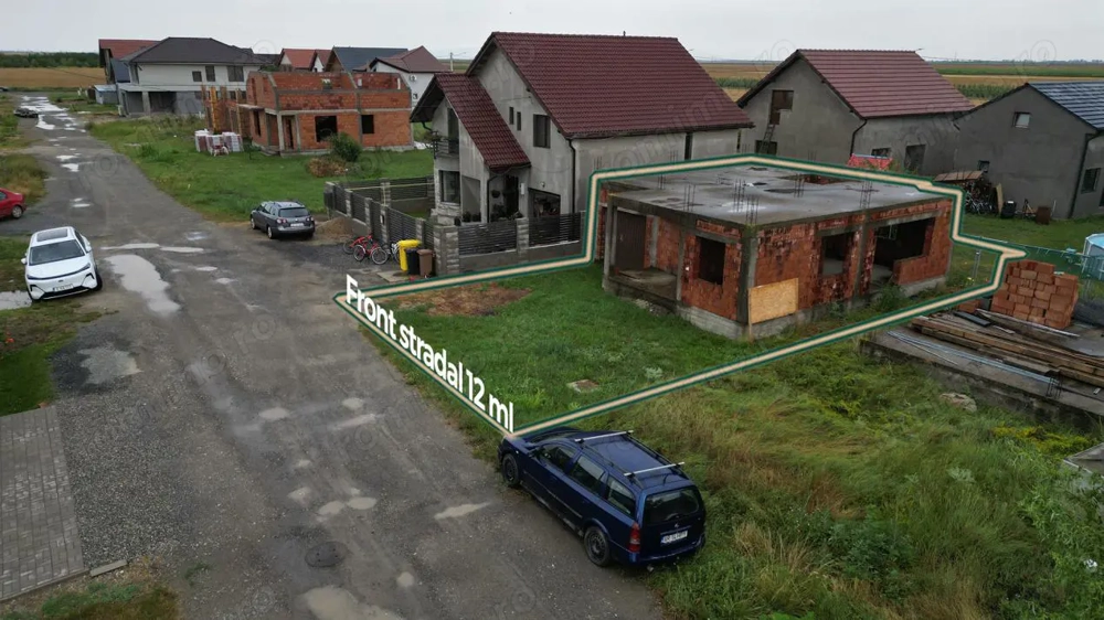 Casă la roșu, cu 4 dormitoare, P+M  în noul cartier din Curtici 