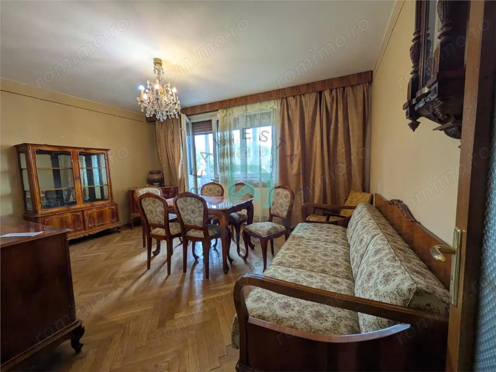 Apartament 3 camere Centrul Civic, Brasov