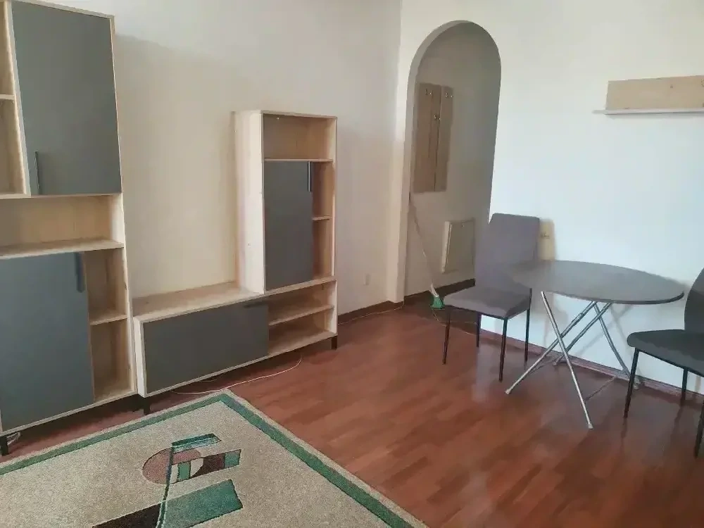 Apartament de închiriat 