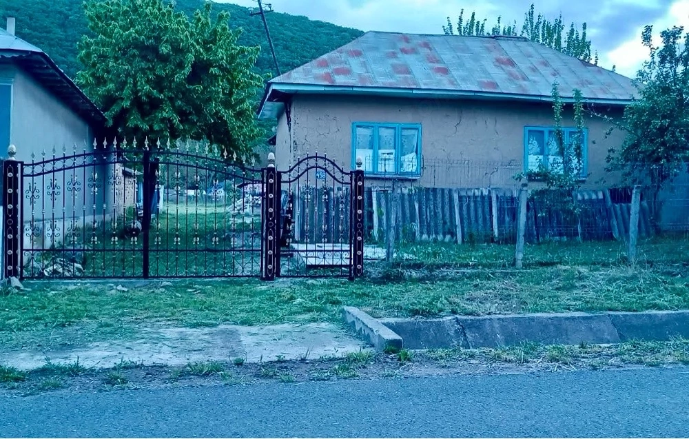 Casă de Vânzare 2000 mp 