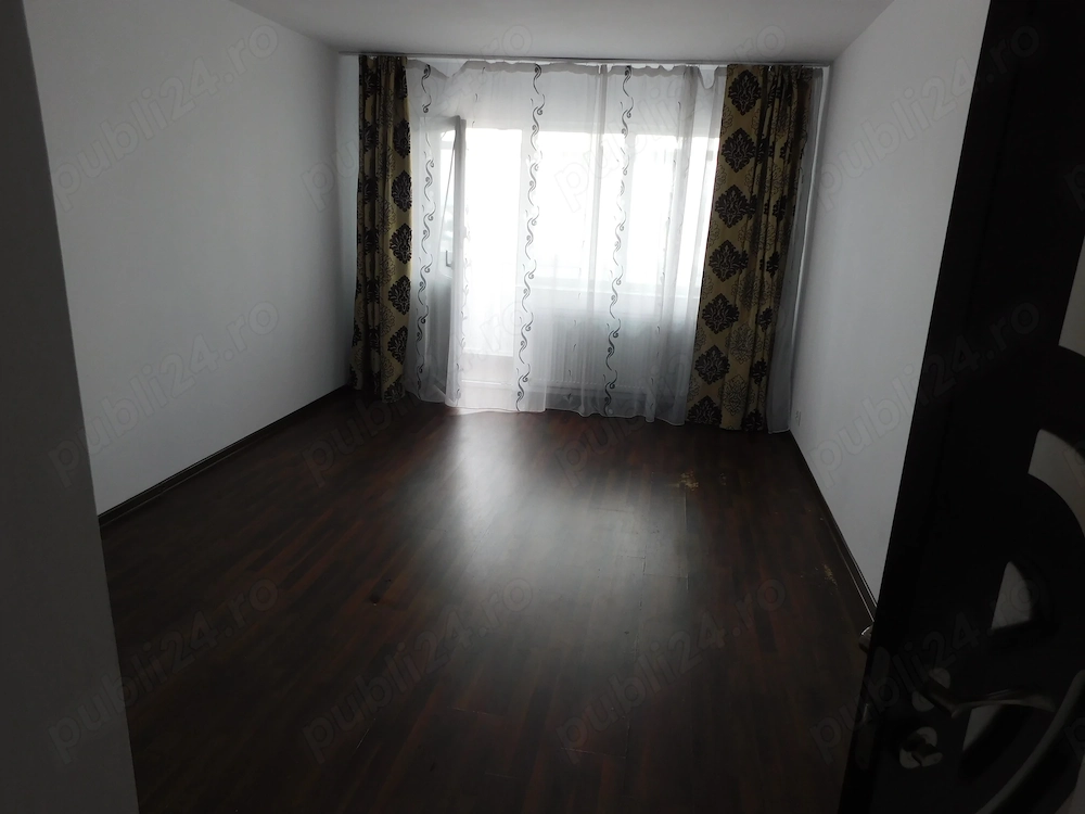 De vânzare   Apartament 3 camere decomandat | Drobeta-Turnu Severin | Splai Mihai Viteazul nr. 5