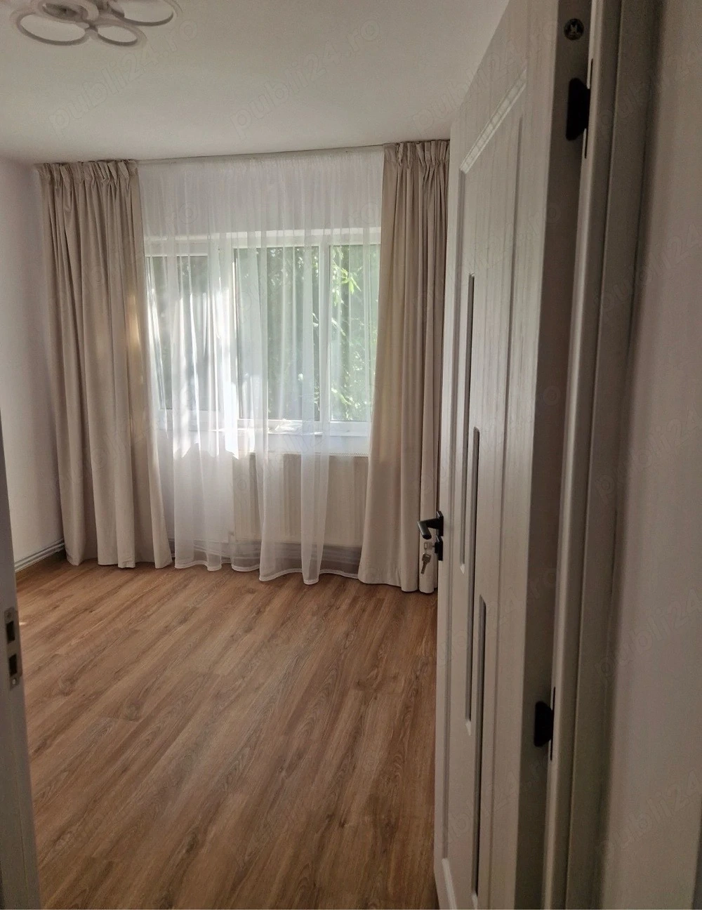 Vând apartament 2 camere localitatea Adjud Județul Vrancea