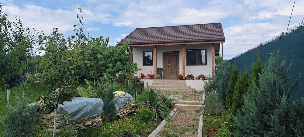 Vând casă sat Ogrăzile, jud. Buzău