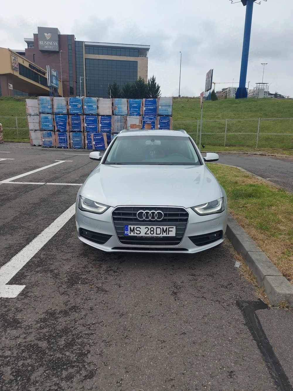 Vând Audi a4 an fabricație 2013 2.0 tdi 