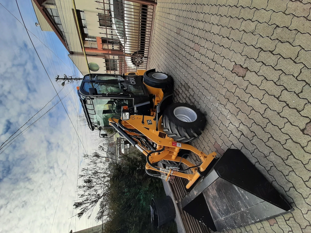 Vand Incarcator frontal-Vola !Copie dupa modelul Wacker Neuson WL25 cu cupa si Fork palet !12000Euro
