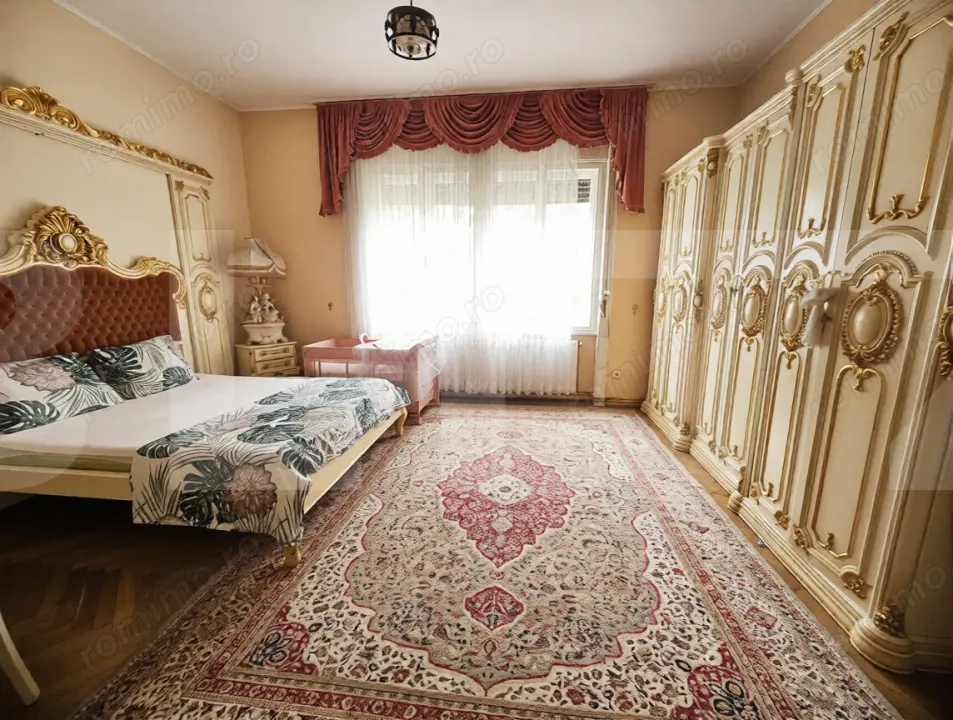 Casa ultracentrala 12 camere 789mp utili teren 810mp Timisoara