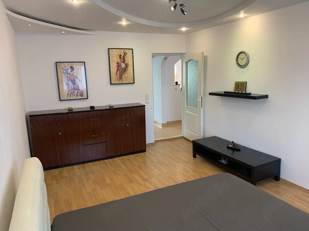 Apartament central 2 dormitoare + living