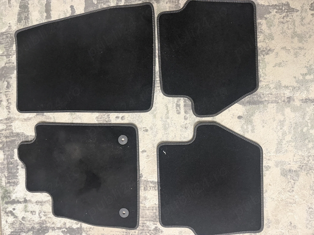 Set presuri mochetă originale Ford Puma 20222