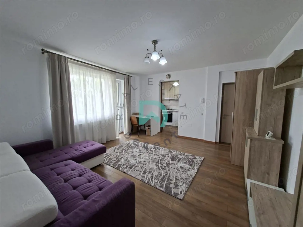 Apartament 2 camere, Tractorul, etaj 3, semidecomandat