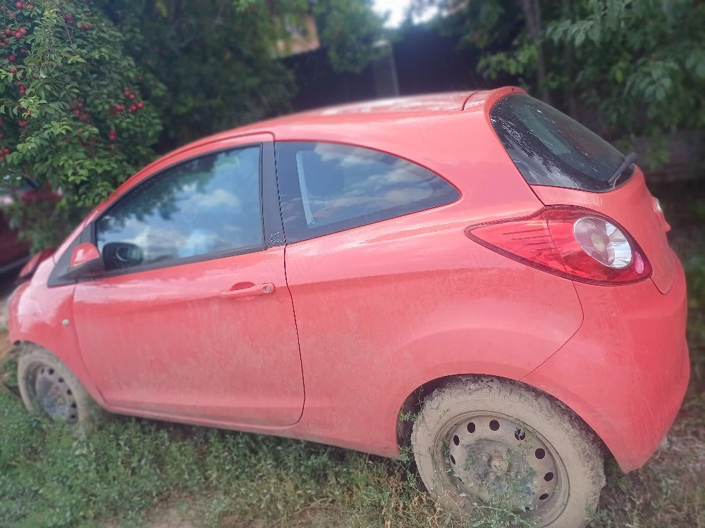 Vând Ford ka