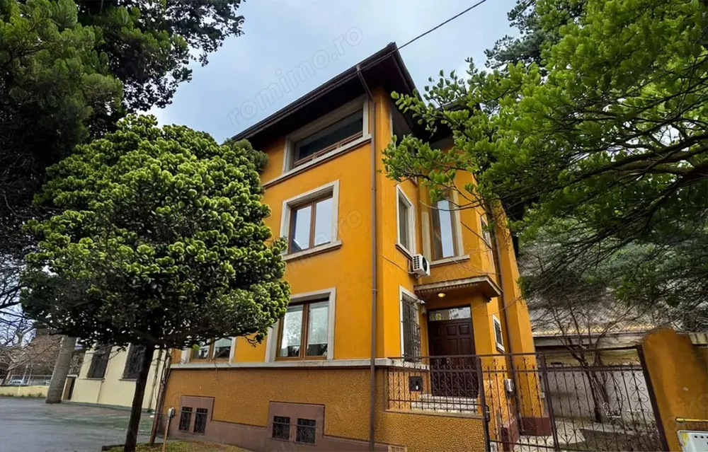 Victoriei - Berzei, Vilă interbelică, 5 camere, 190 mp, Curte, Comision 0%