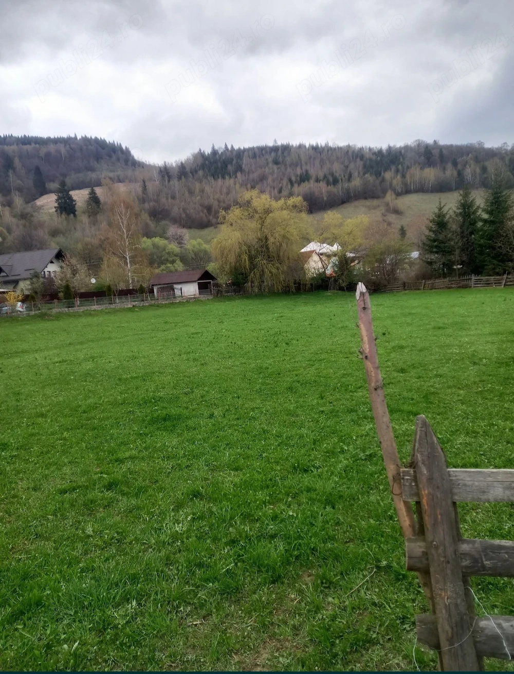 Teren de vânzare