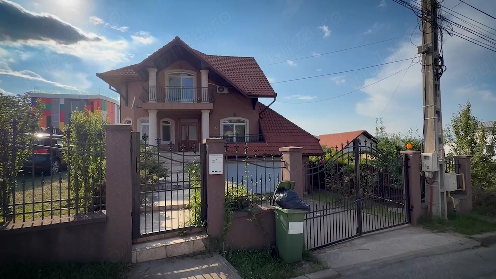 Proprietar vând vilă deosebită în Deva   Strada Zăvoi | 420 mp | Teren 850 mp | Vedere panoramică