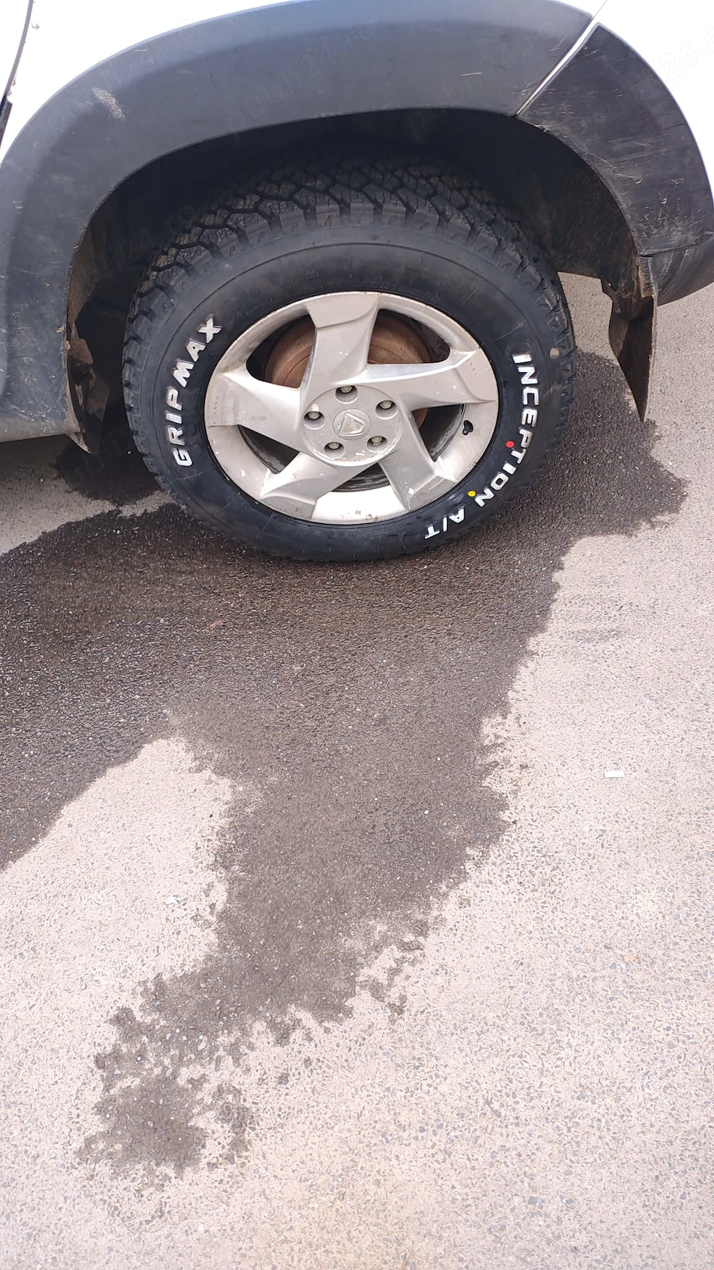 Vand jante aliaj Dacia Duster R 16 cu anvelope Gripmax Inception A/T