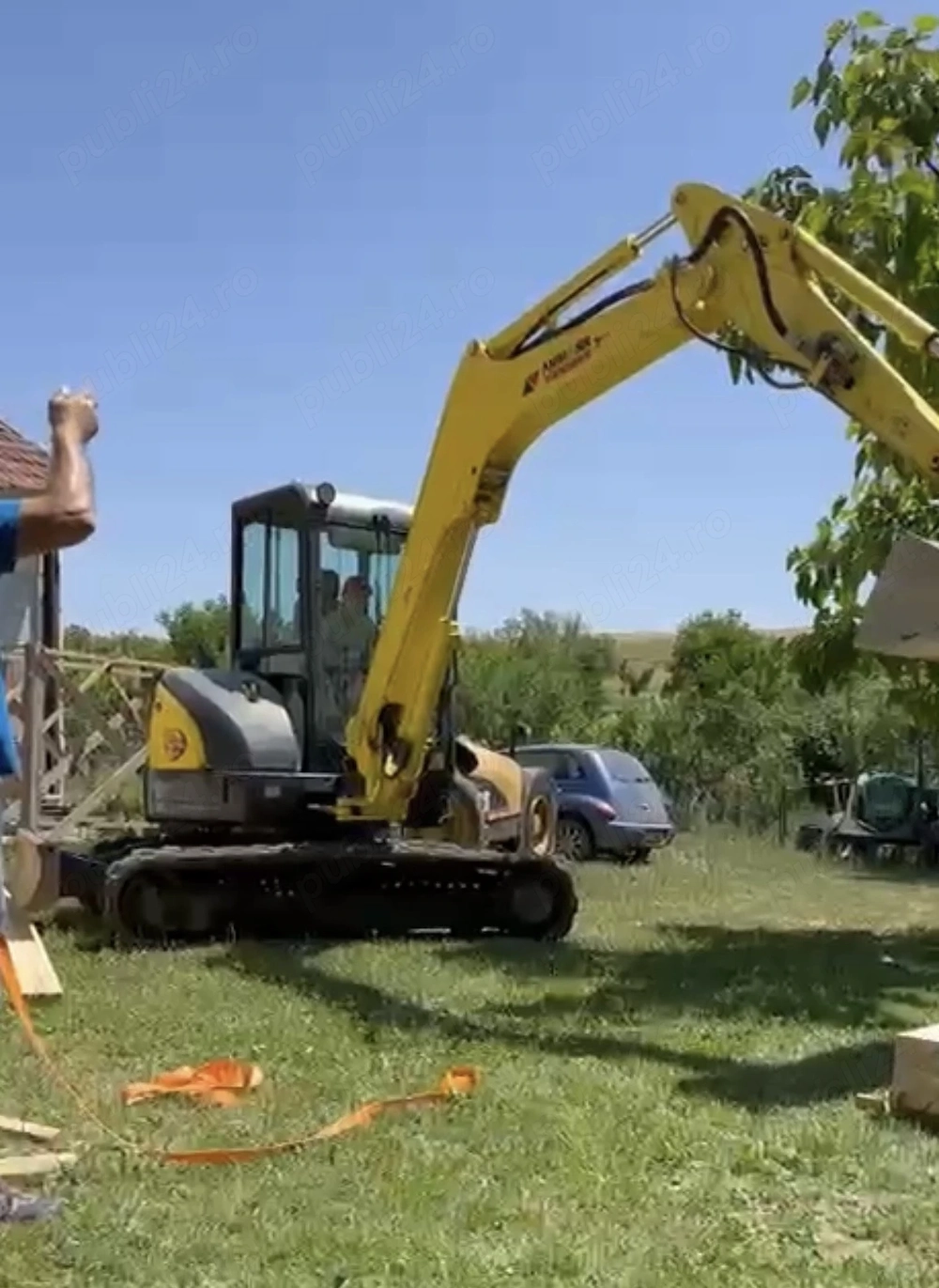 Miniexcavator yaar vio55