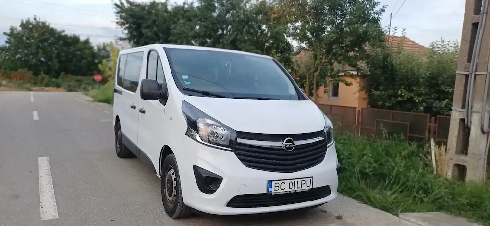 opel vivaro 8+1 2016