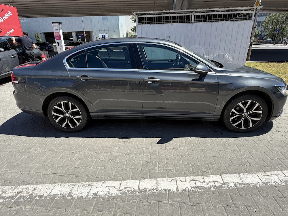 Proprietar ,vand VW Passat 2017,istoric service Porsche Nord,97.000 km