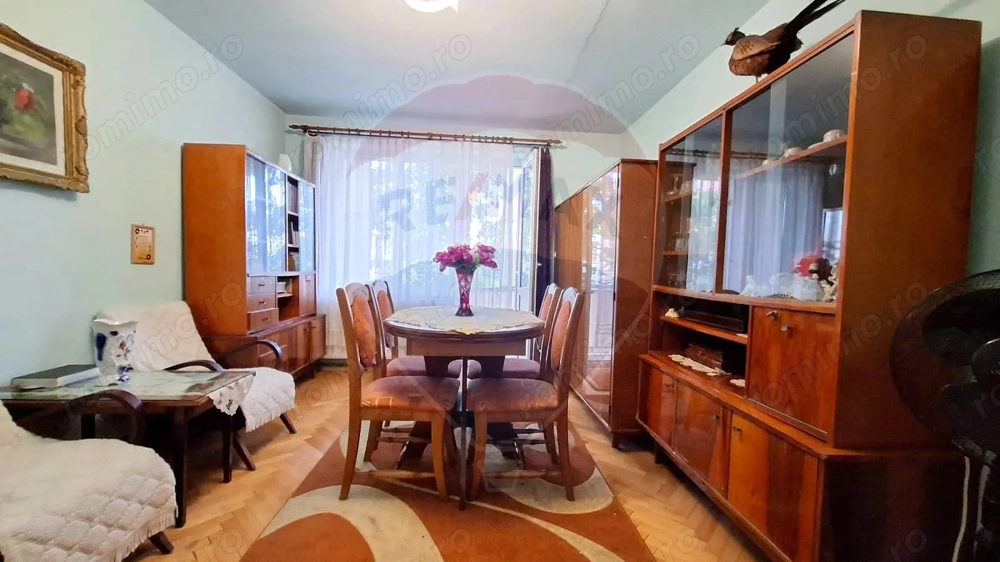 Apartament cu 2 camere de vanzare -Piata Victoriei Targu Mures