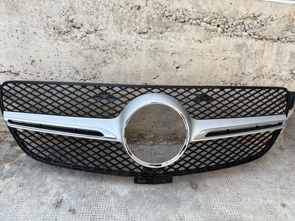 Vând difuzor/spoiler spate + grilă față originale Mercedes-Benz
