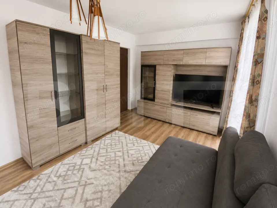 Apartament 2 camere, decomandat, 54 mp, 2 balcoane, Baciu, zona Regal