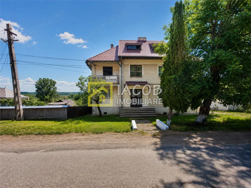 Pachet rural: apartament + bucatarie de vara + boxa+ 2.500 mp teren, Damienesti