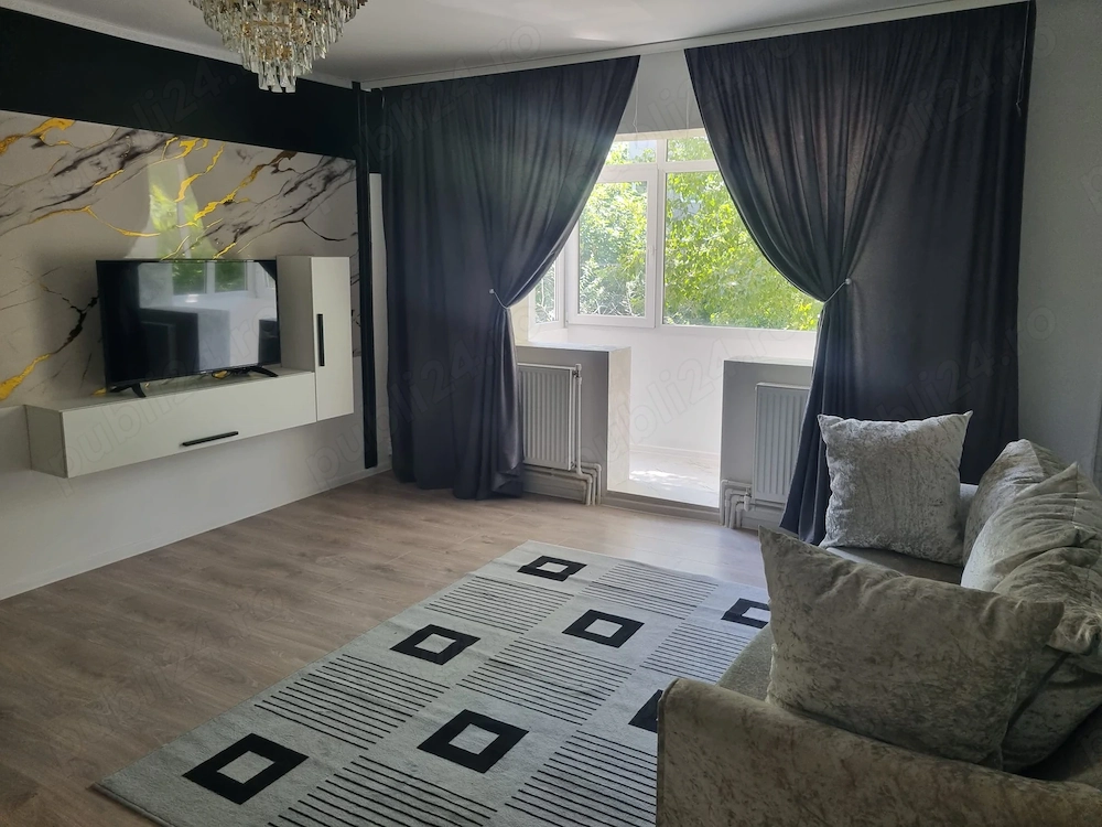 De vânzare apartament zona costieni