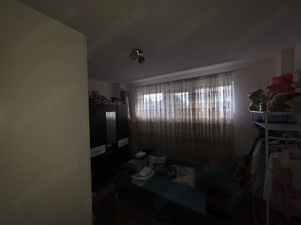 Garsoniera teius sector 5  centrala termica loc parcare  urgent 