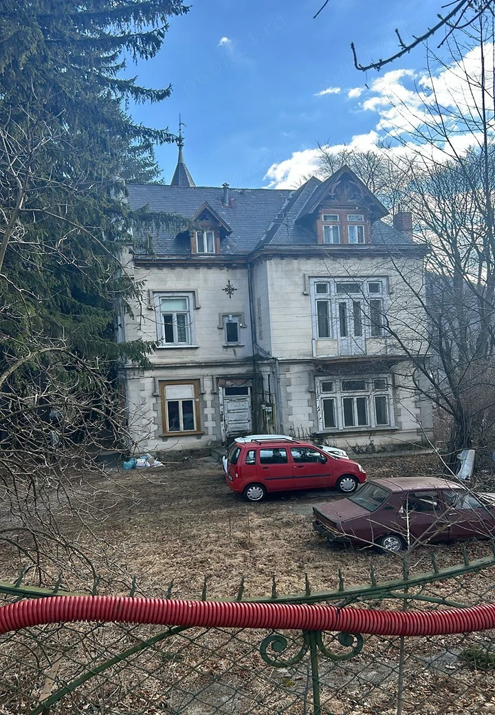 Propietate rara de vanzare- 3,313 mp Sinaia central! Teren si constructie apartament-Comision 0!