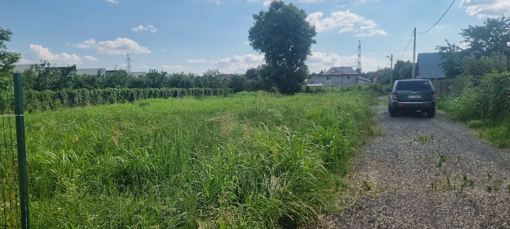 Vand teren intravilan, Stefanesti, Zavoi, zona linistita, suprafata de 400 mp si 700 mp