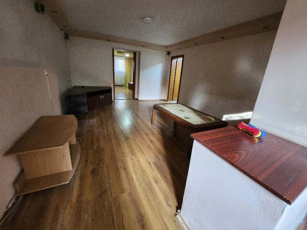 Vând apartament cu 2 camere, demisol, Bulevardul General Dragalina (13/16)