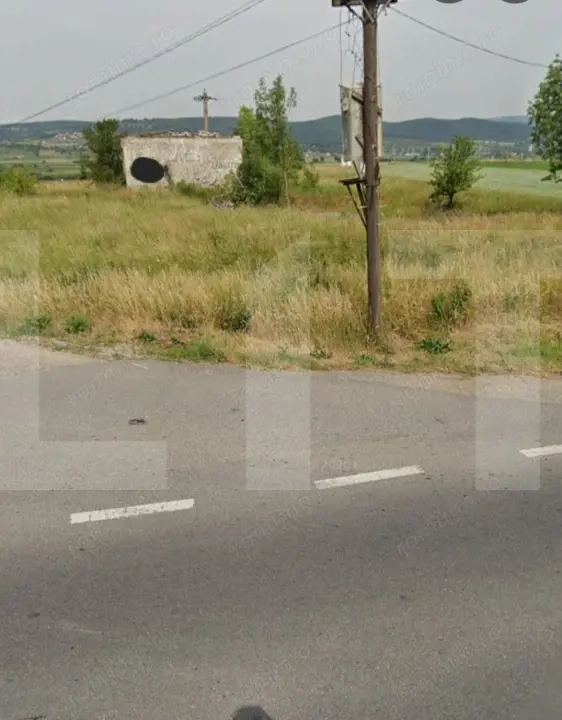 Teren intravilan 5.600 mp cu deschidere la DN12 – Chilieni, Covasna