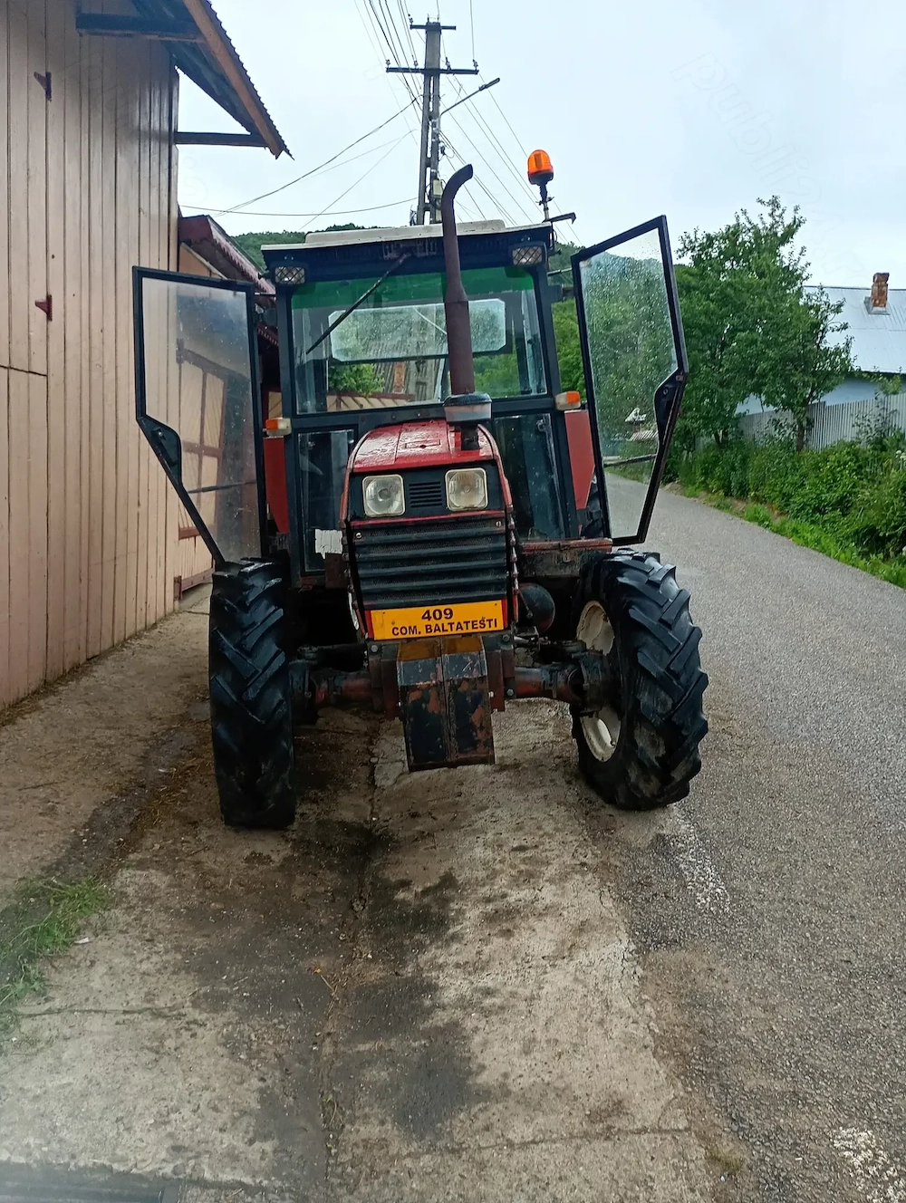 Tractor UTB 683