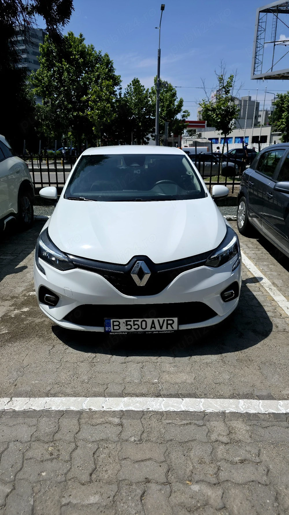 Renault Clio V 27800  km |Faruri led Senzor de parcare   Carte service | CASCO 2026 