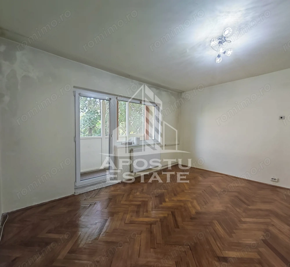 Apartament de vanzare cu 3 camere, 2 bai, 2 balcoane, zona Aradului