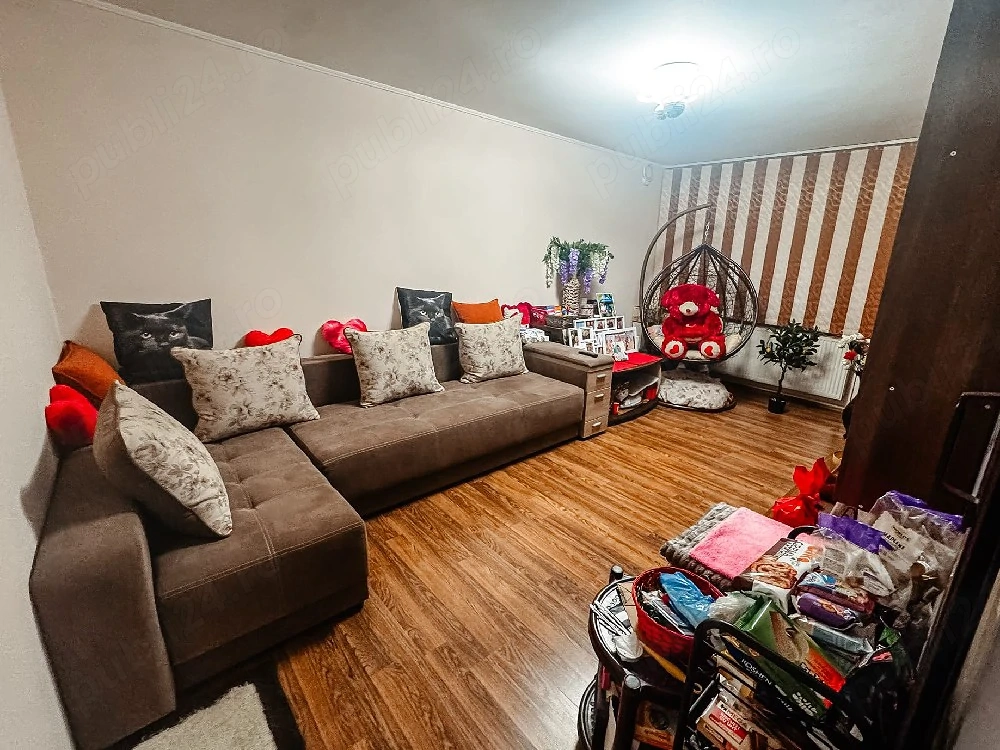 Vand apartament 3 camere decomandat,Fizicienilor,Aleea Suraia