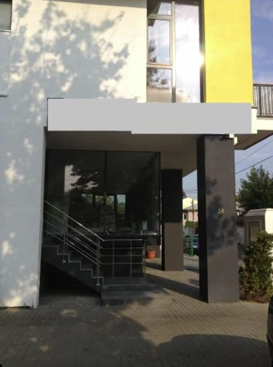 Spatiu Comercial intrare Sos. Giurgiului